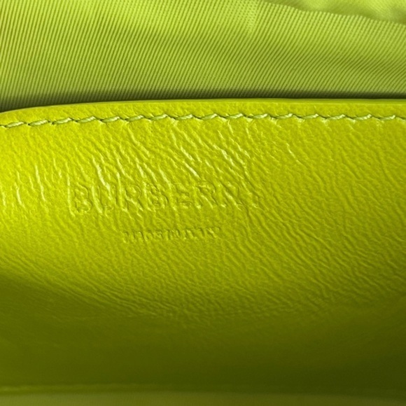 BURBERRY NWT BNIB Mini Lola Quilted Leather Camera Bag Vivid Lime - Picture 12 of 14